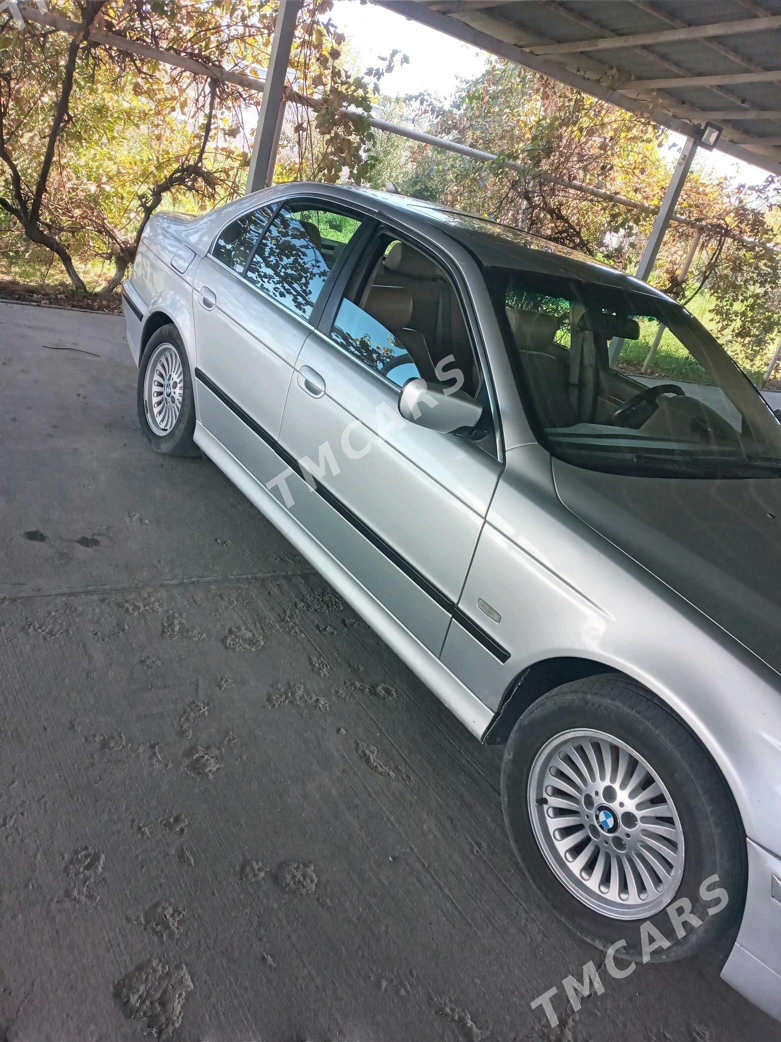 BMW 530 2003 - 90 000 TMT - Фарап - img 4