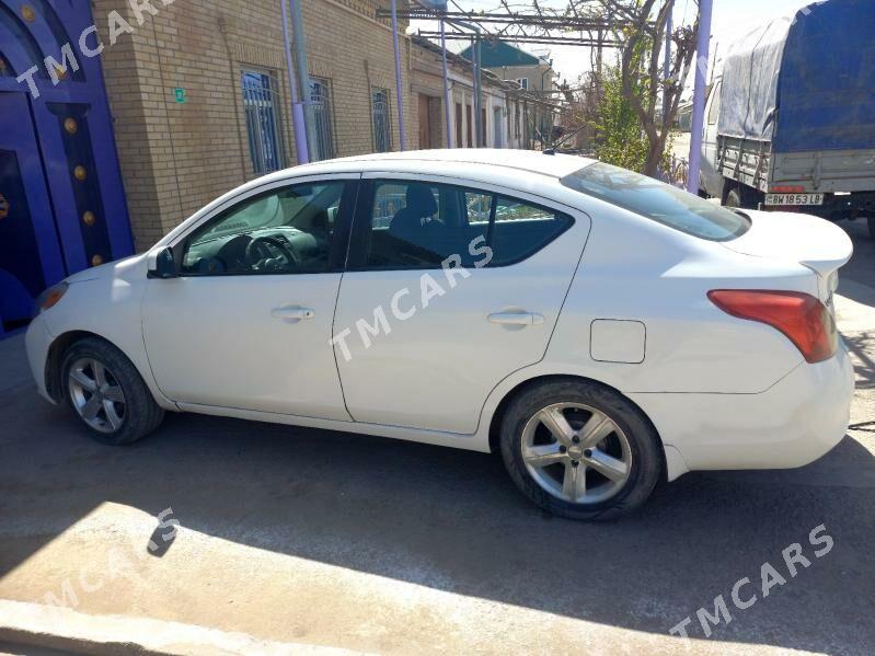 Nissan Versa 2012 - 60 000 TMT - Türkmenabat - img 3