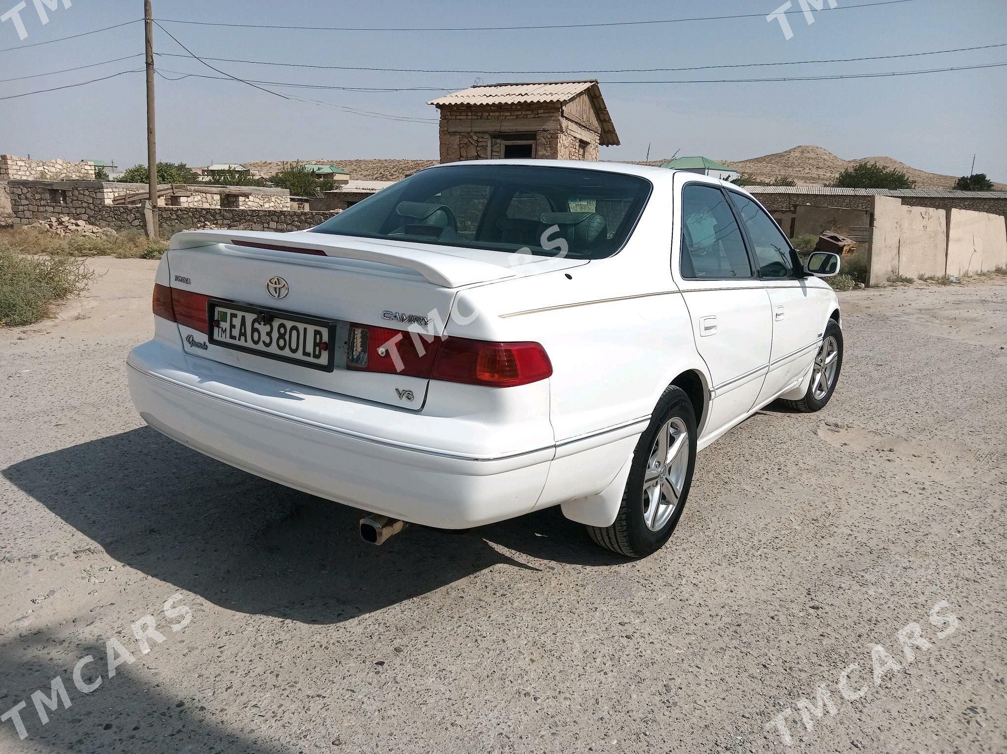 Toyota Camry 2000 - 130 000 TMT - Достлук - img 3