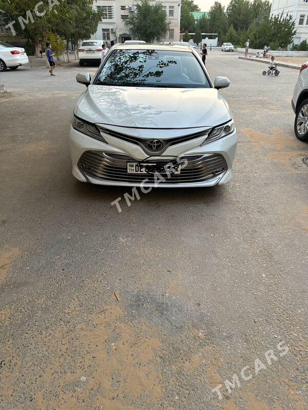 Toyota Camry 2019 - 330 000 TMT - Мир 4 - img 2