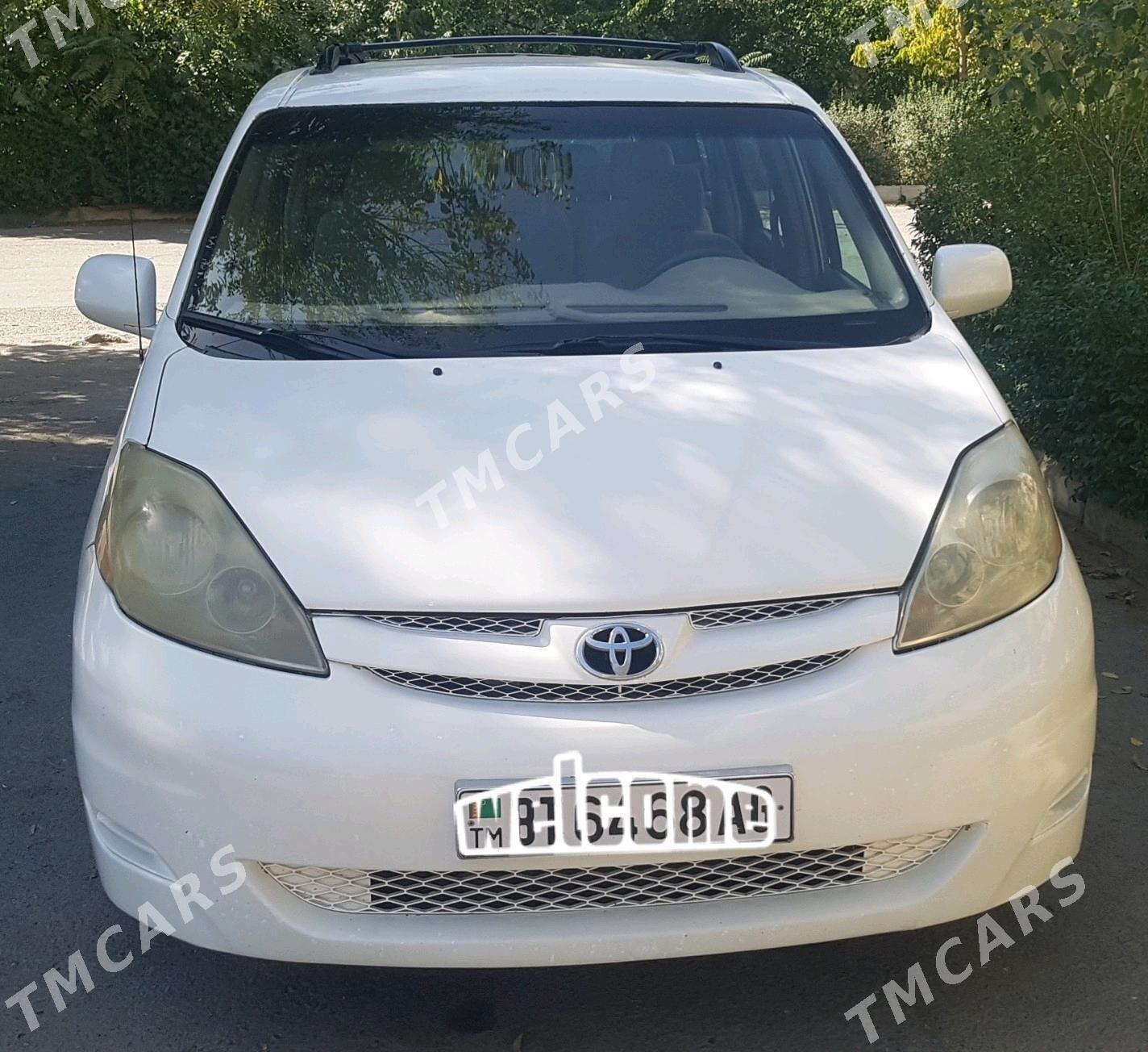 Toyota Sienna 2006 - 185 000 TMT - Ашхабад - img 3