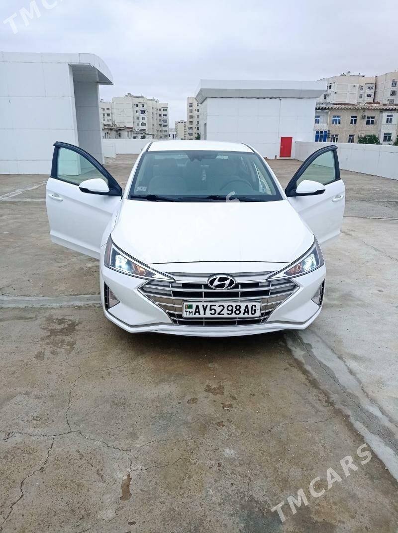 Hyundai Elantra 2019 - 215 000 TMT - Parahat 1 - img 2