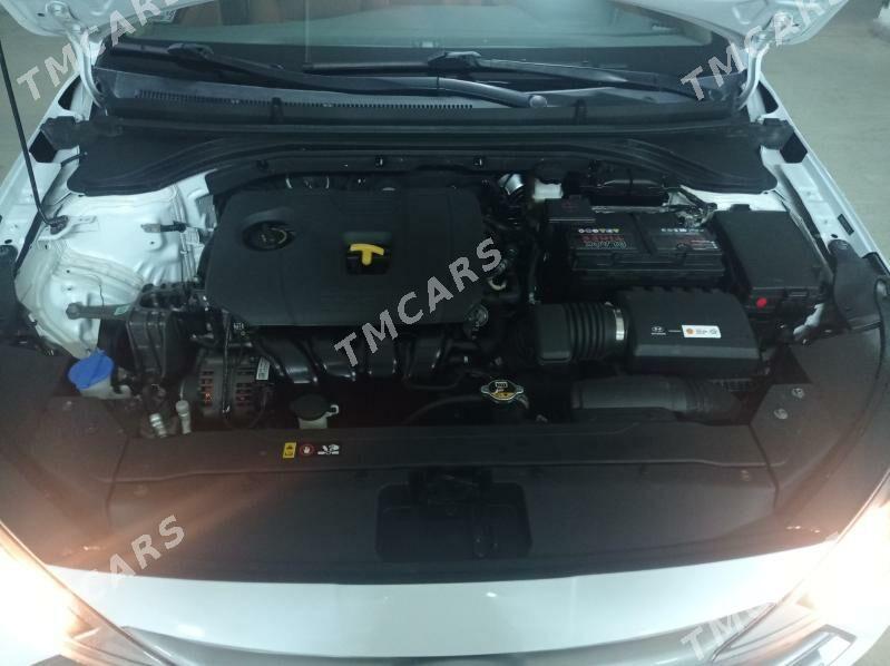 Hyundai Elantra 2019 - 215 000 TMT - Parahat 1 - img 5