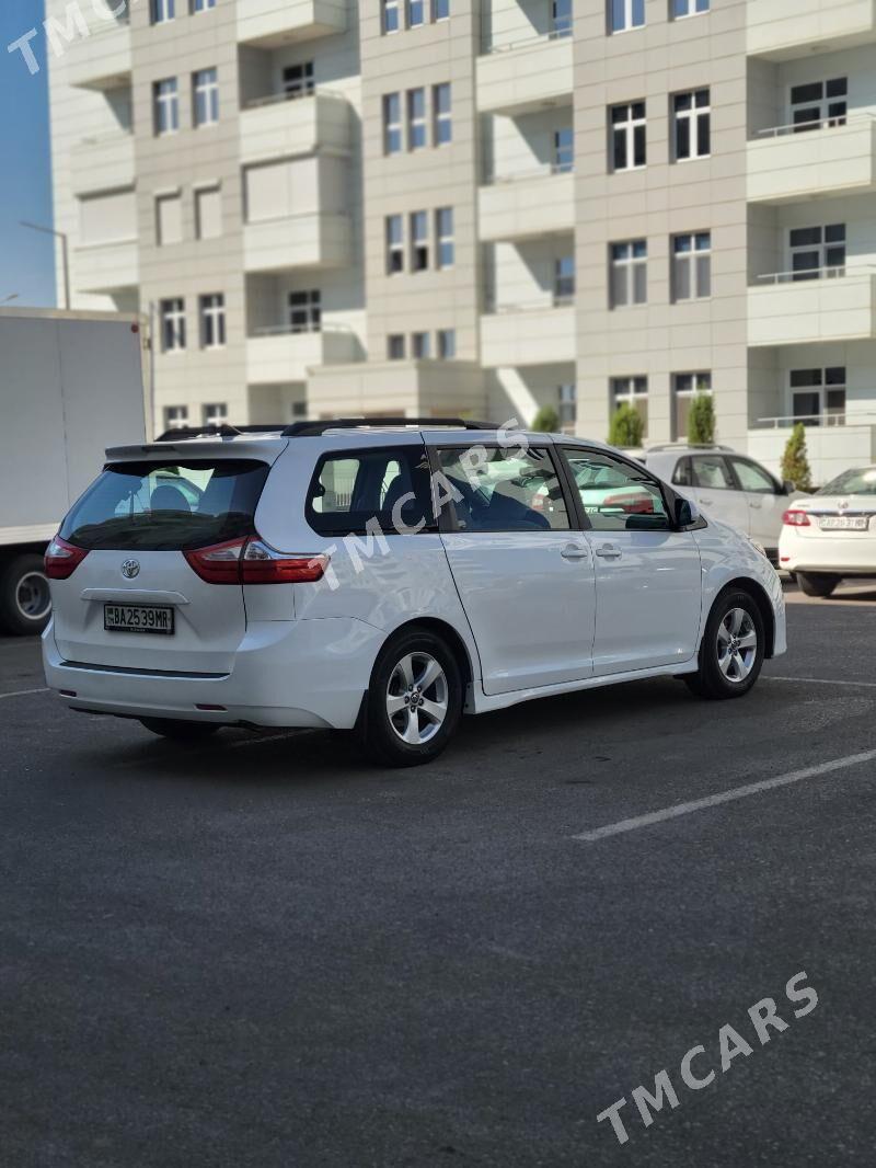 Toyota Sienna 2019 - 335 000 TMT - Мары - img 3