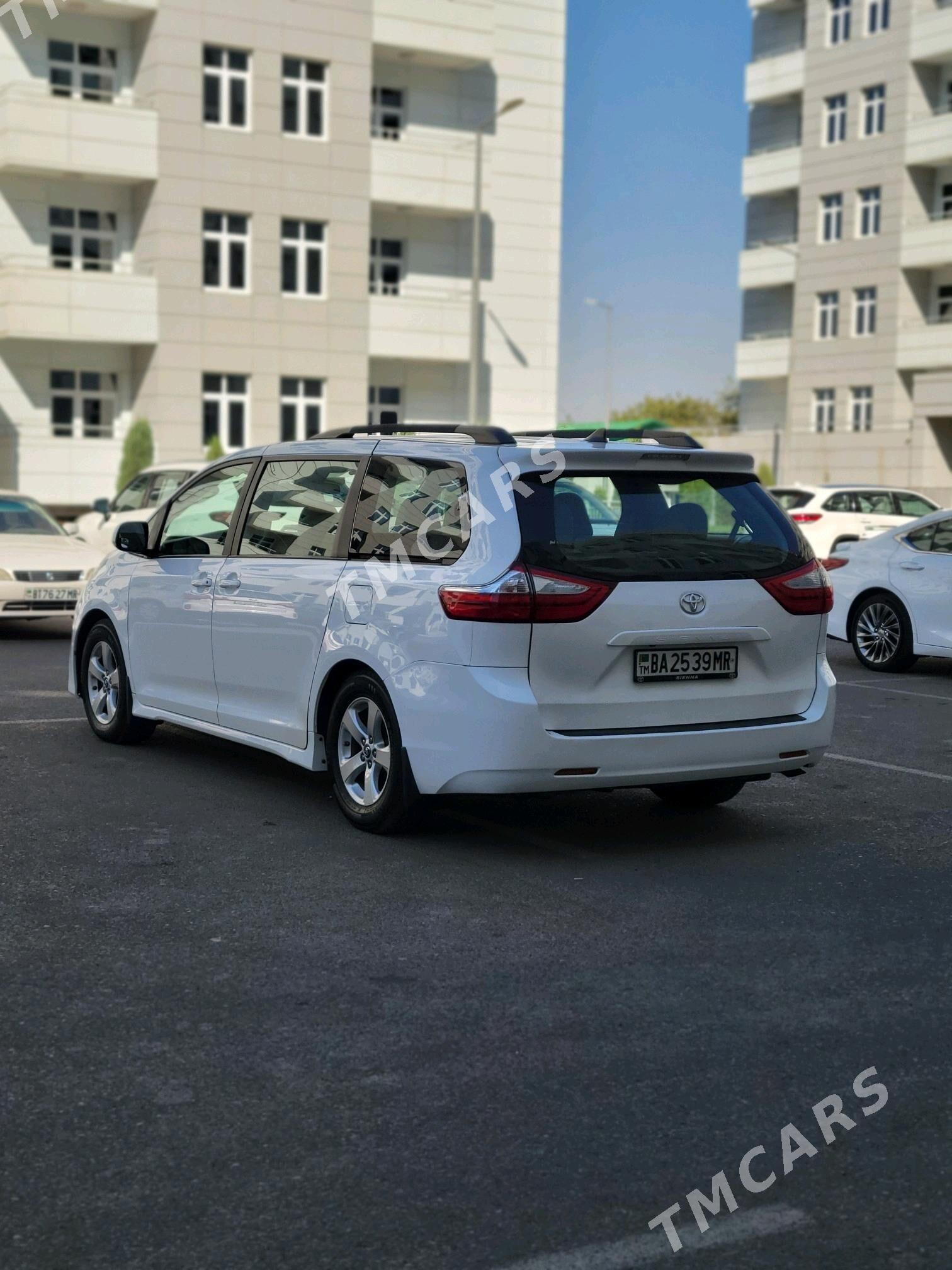 Toyota Sienna 2019 - 335 000 TMT - Мары - img 4