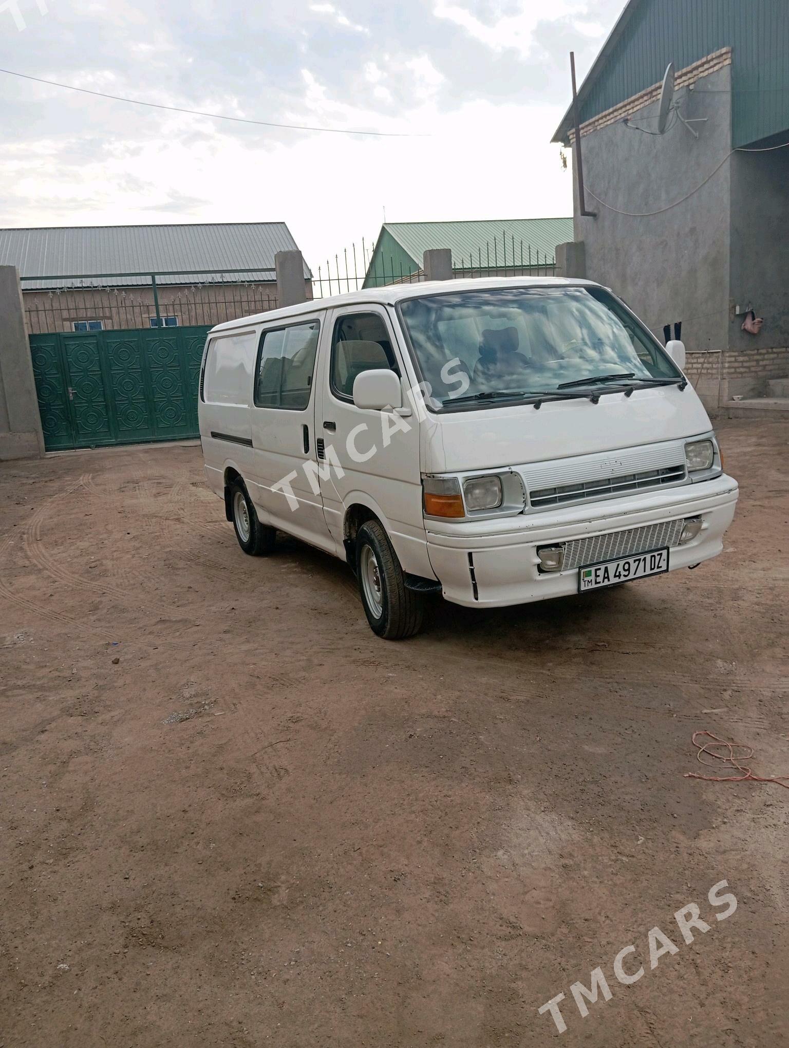 Toyota Hiace 1997 - 75 000 TMT - Köneürgenç - img 5