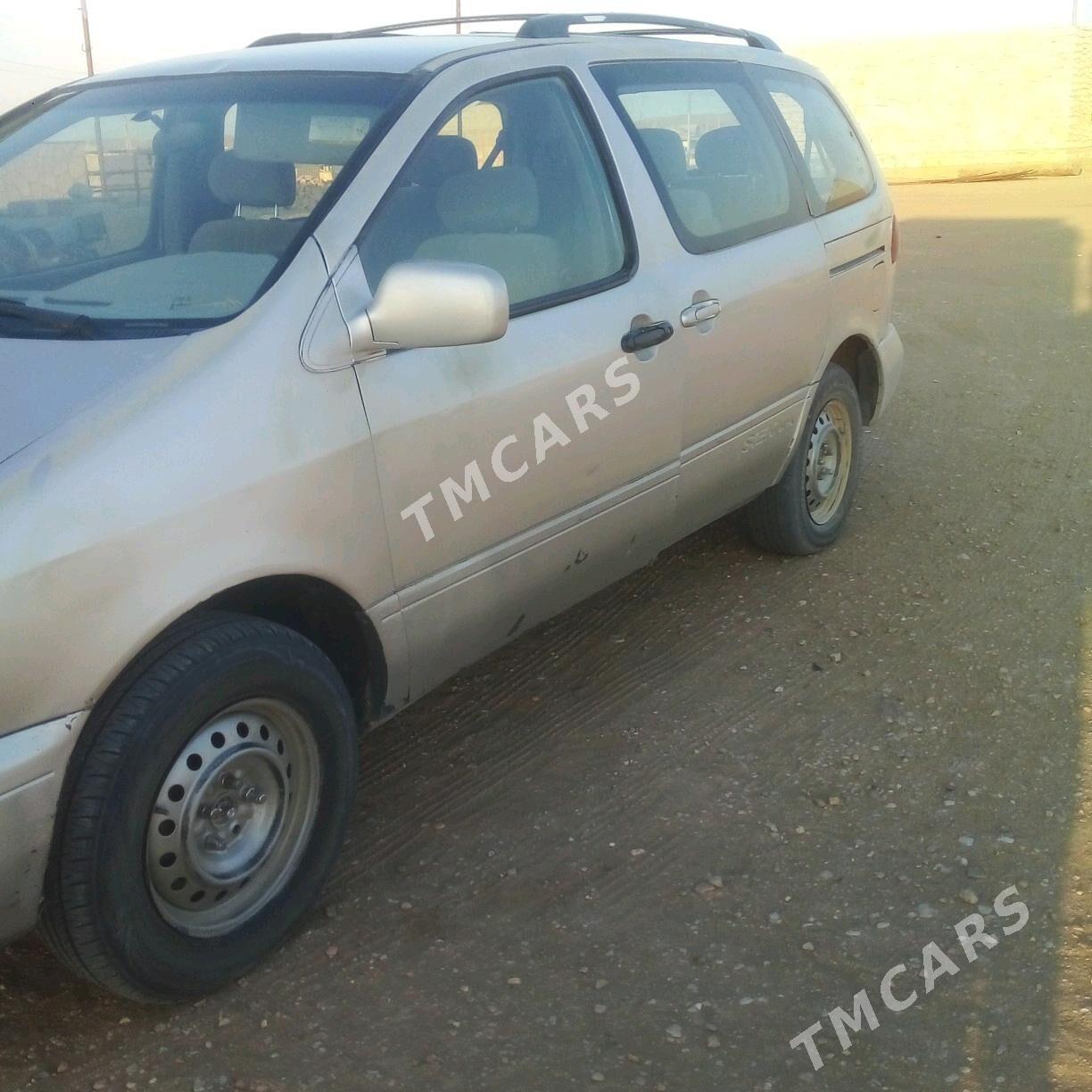 Toyota Sienna 2002 - 90 000 TMT - Балканабат - img 3