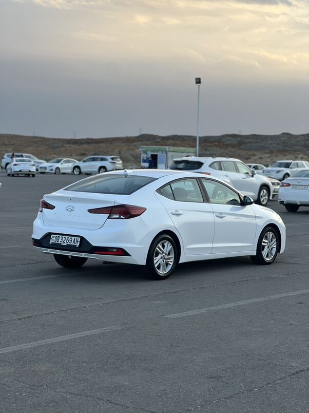 Hyundai Elantra 2018 - 200 000 TMT - Aşgabat - img 4