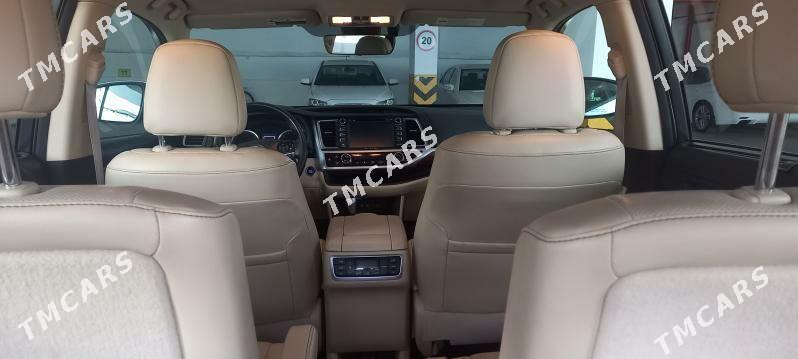 Toyota Highlander 2018 - 550 000 TMT - Aşgabat - img 4