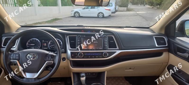 Toyota Highlander 2018 - 550 000 TMT - Ашхабад - img 7