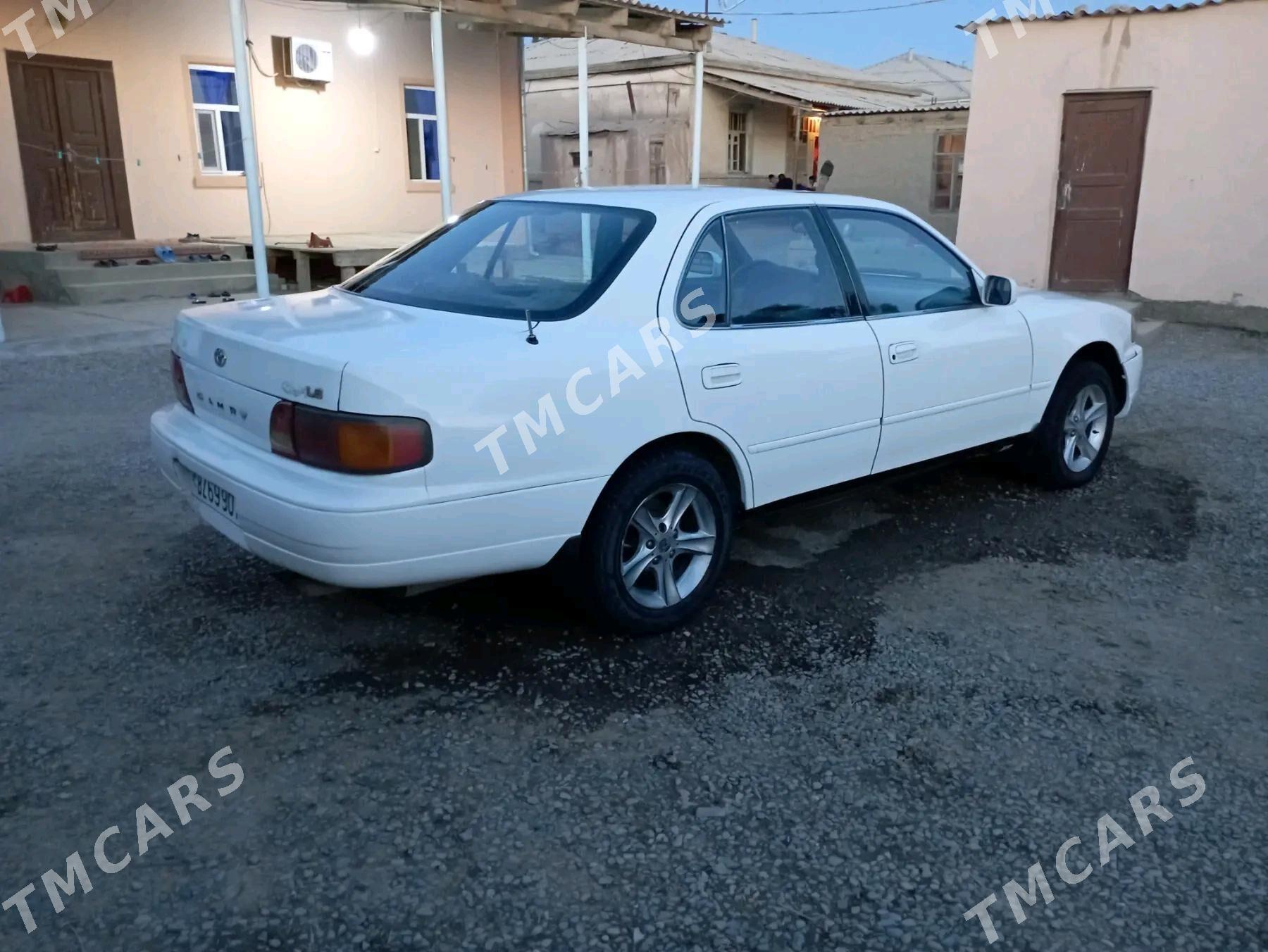 Toyota Camry 1993 - 65 000 TMT - Мары - img 2