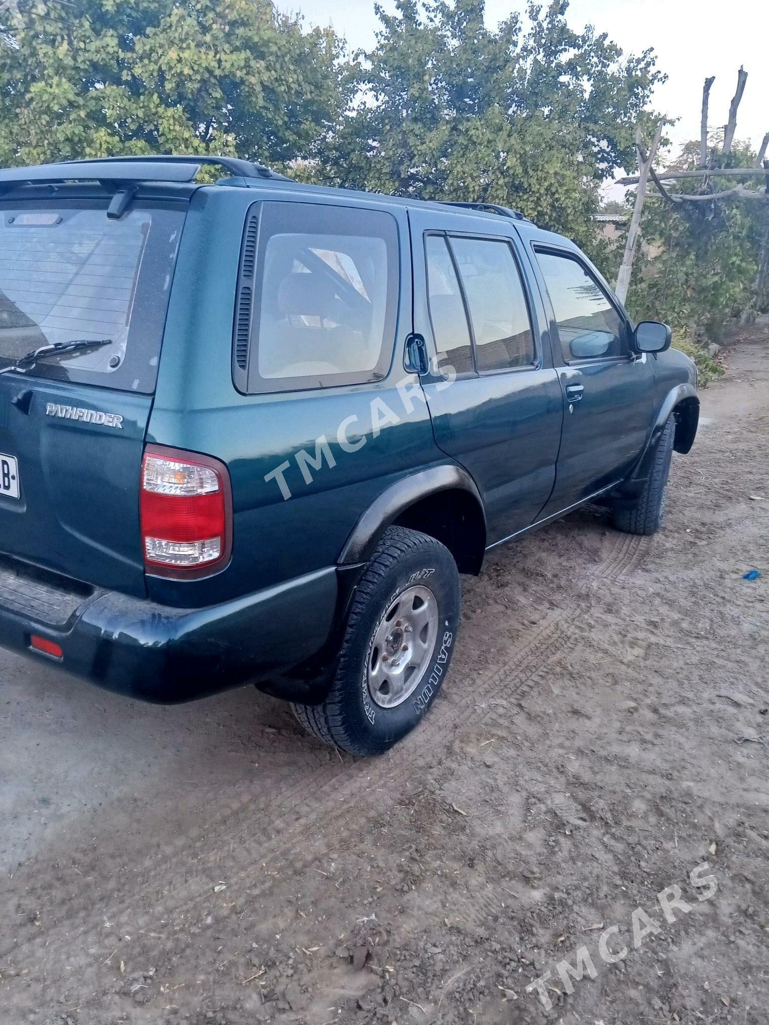 Nissan Pathfinder 1997 - 70 000 TMT - Саят - img 3