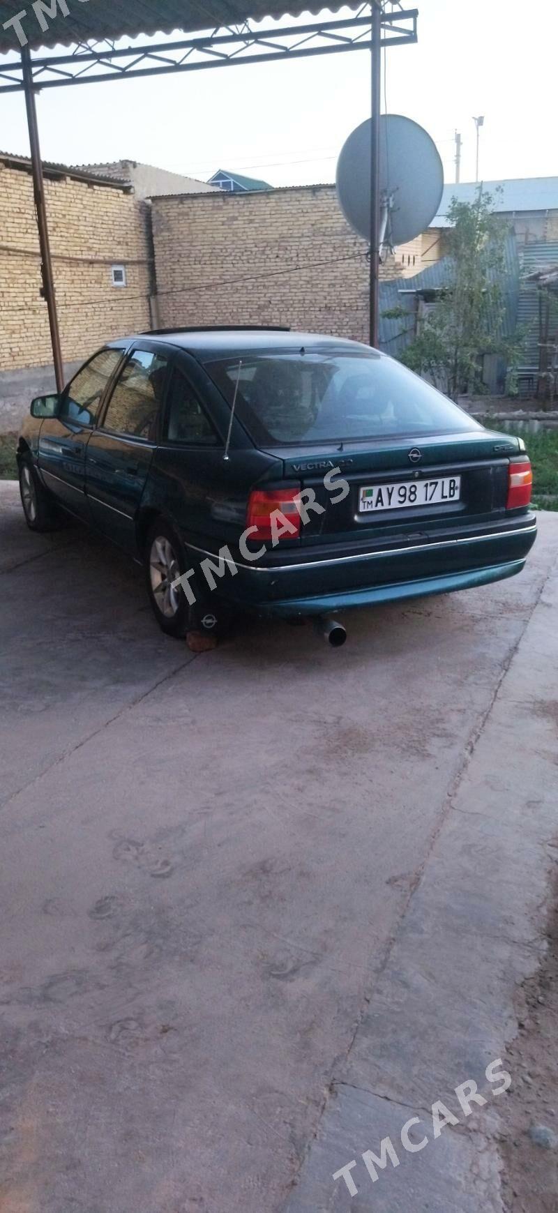 Opel Vectra 1995 - 26 000 TMT - Фарап - img 2