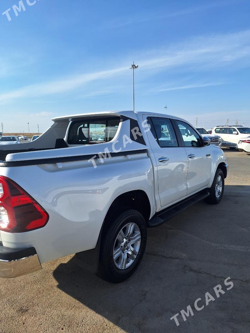 Toyota Hilux 2021 - 571 300 TMT - Aşgabat - img 3