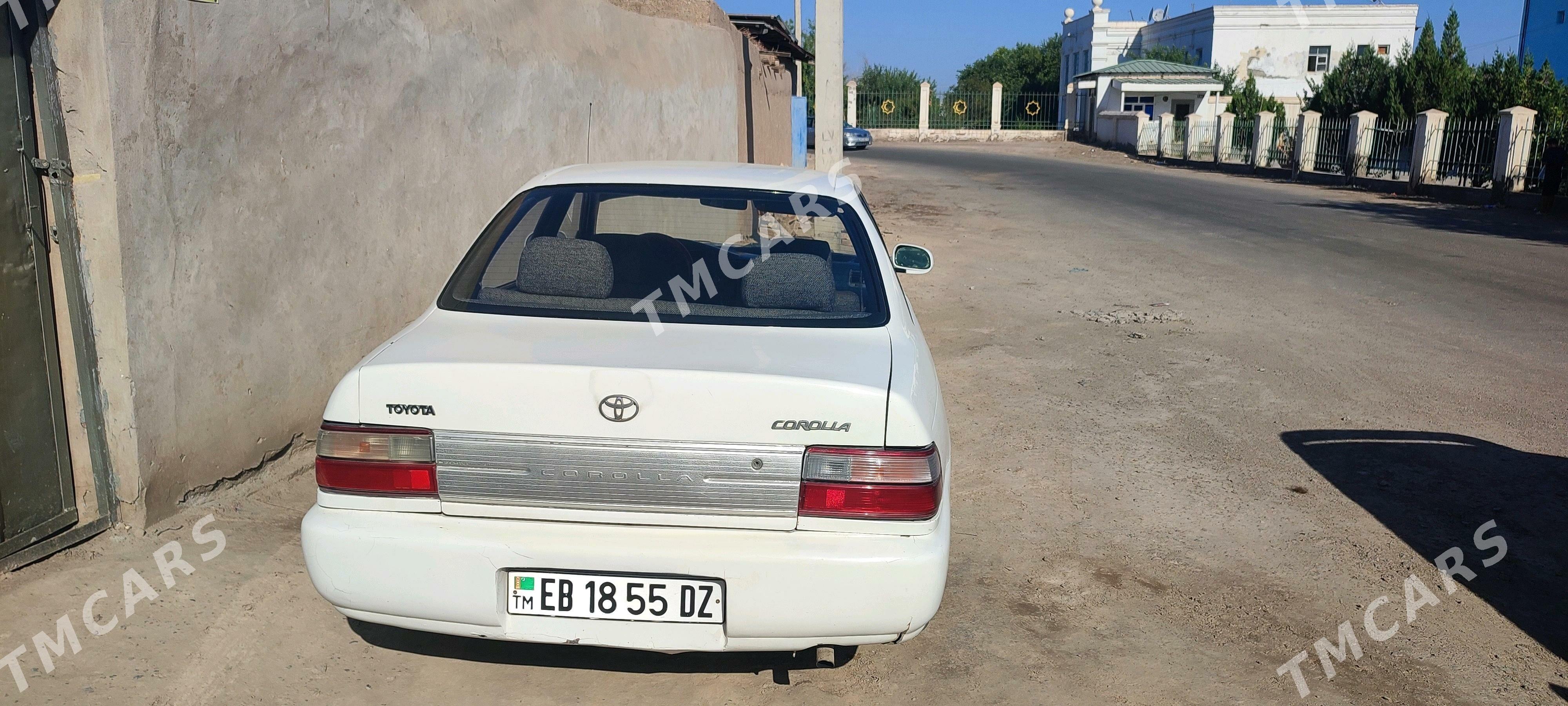 Toyota Corolla 1996 - 40 000 TMT - Daşoguz - img 4