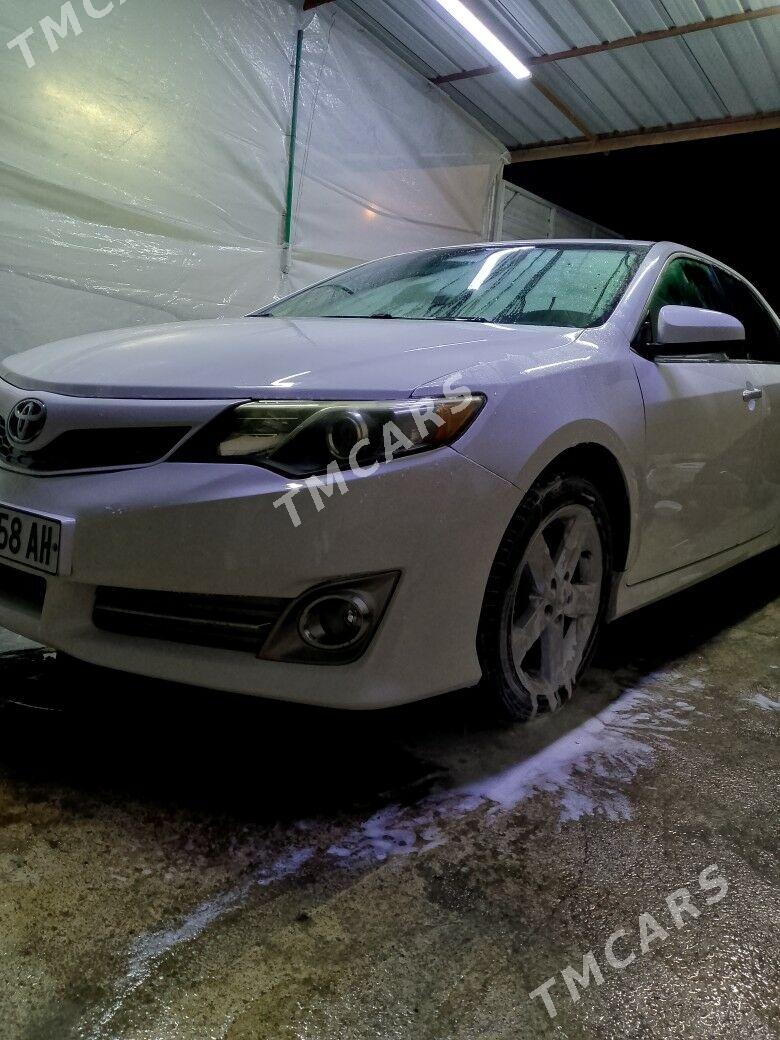 Toyota Camry 2012 - 180 000 TMT - Ак-Бугдайский этрап - img 4