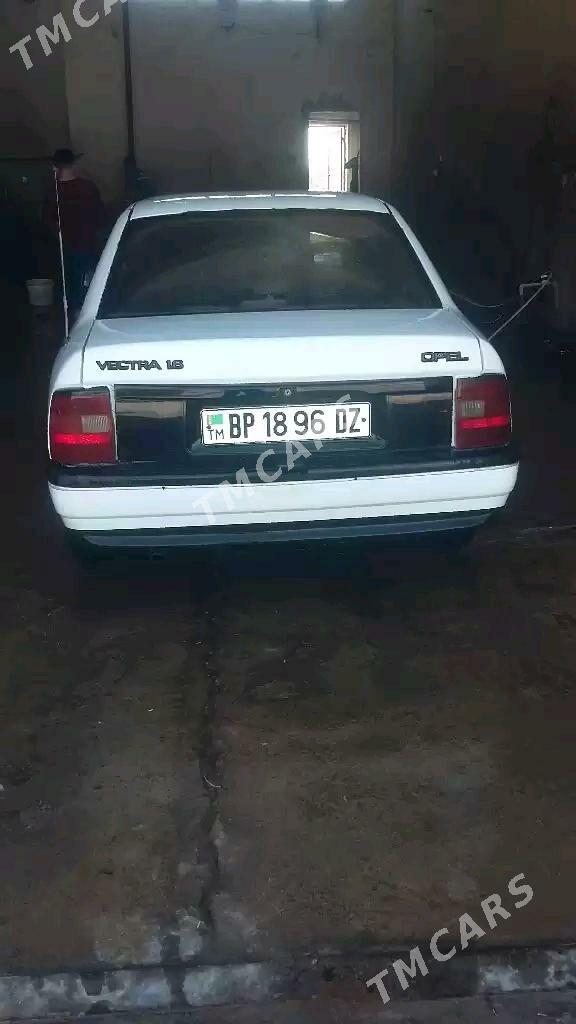 Opel Vectra 1992 - 25 000 TMT - Губадаг - img 3