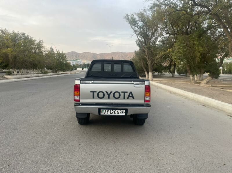 Toyota Hilux 2007 - 230 000 TMT - Türkmenbaşy - img 2