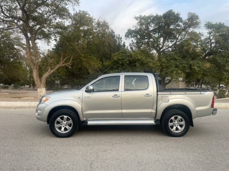 Toyota Hilux 2007 - 230 000 TMT - Türkmenbaşy - img 4