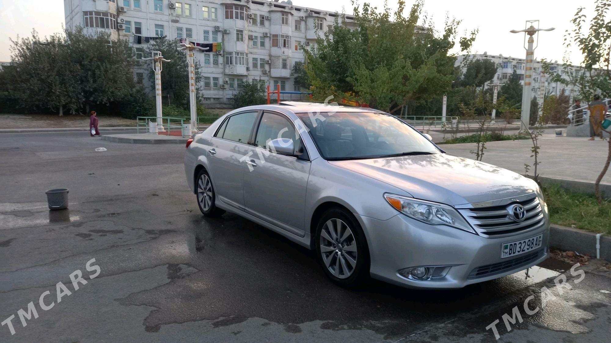 Toyota Avalon 2011 - 320 000 TMT - 8 мкр - img 3