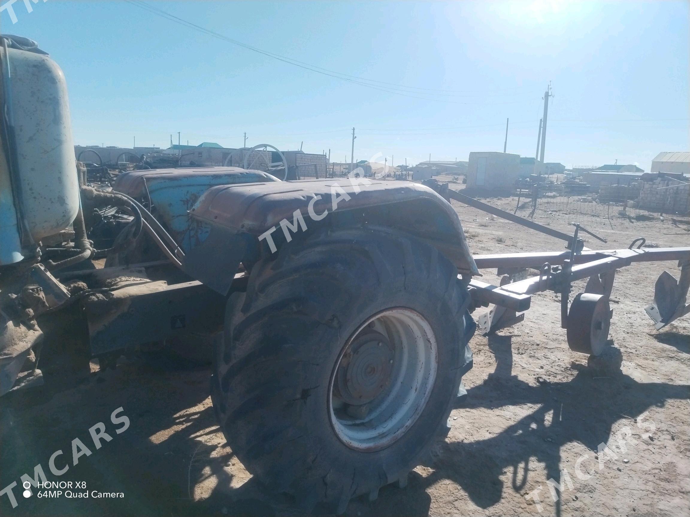 MTZ 82 1998 - 60 000 TMT - Ак-Бугдайский этрап - img 7