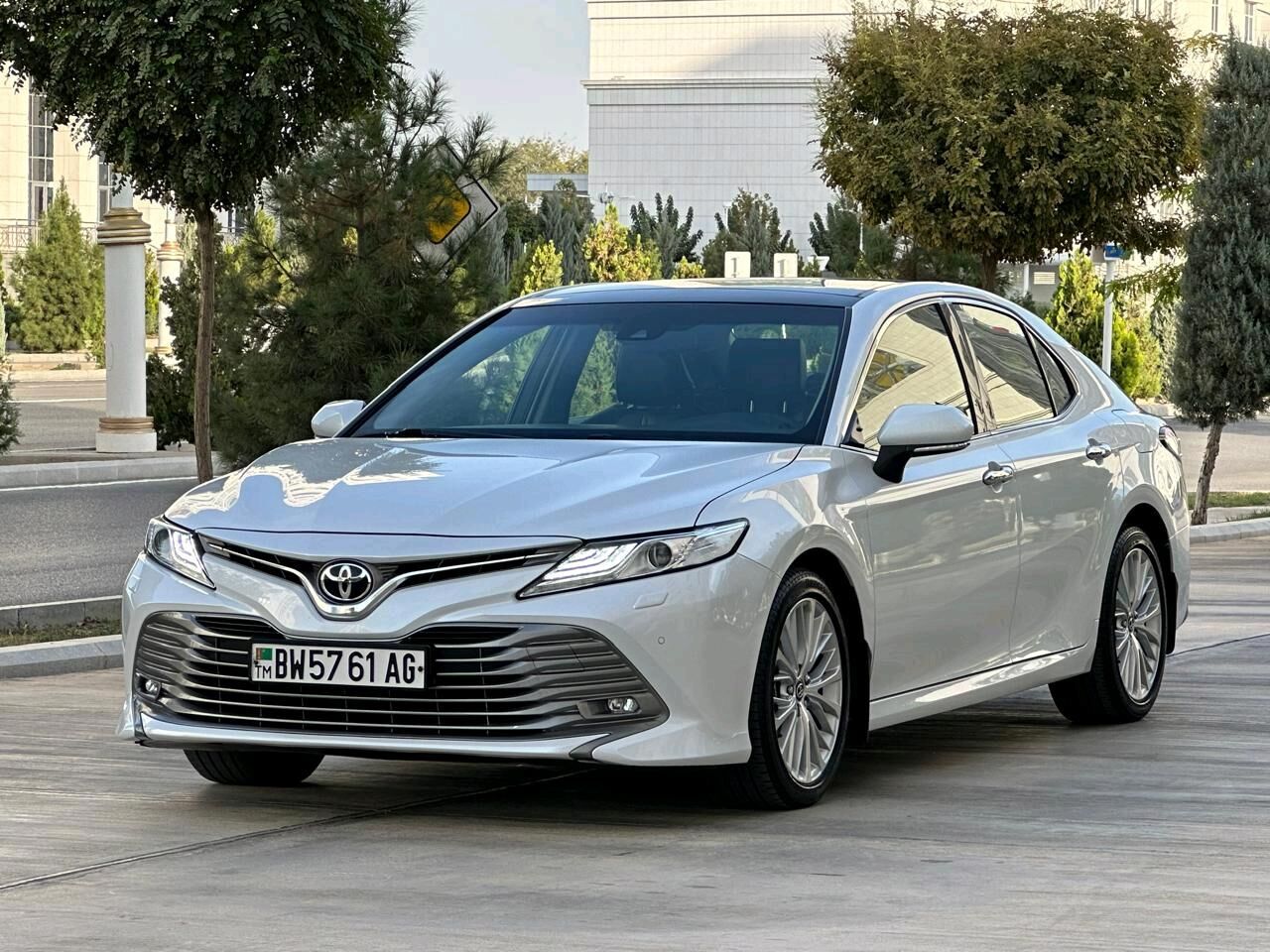 Toyota Camry 2019 - 519 000 TMT - Aşgabat - img 3