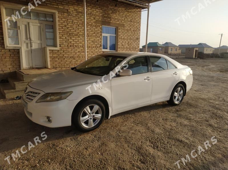 Toyota Camry 2010 - 115 000 TMT - Babadaýhan - img 3