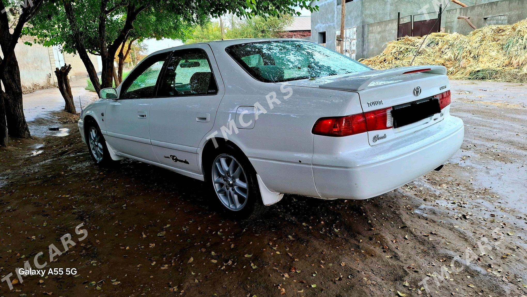 Toyota Camry 2000 - 134 000 TMT - Кёнеургенч - img 3