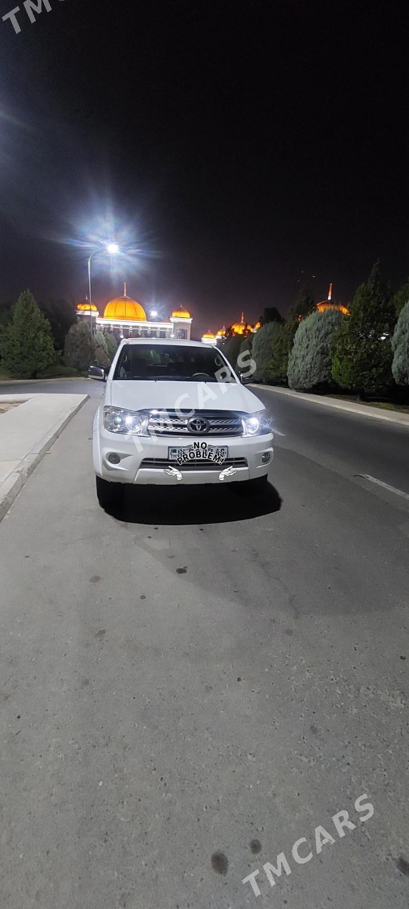 Toyota Fortuner 2009 - 260 000 TMT - Aşgabat - img 3