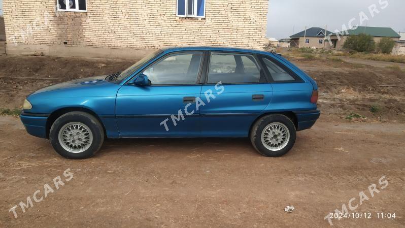 Opel Astra 1992 - 30 000 TMT - Türkmenbaşy etr. - img 4