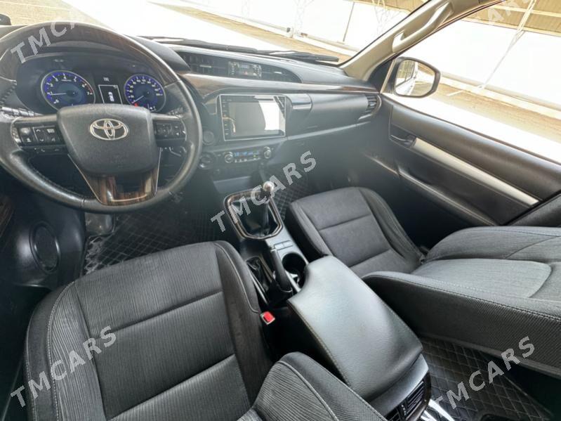 Toyota Hilux 2016 - 395 000 TMT - Aşgabat - img 2