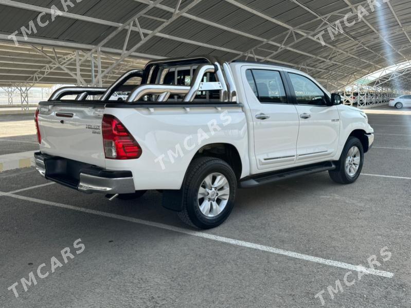 Toyota Hilux 2016 - 395 000 TMT - Aşgabat - img 8