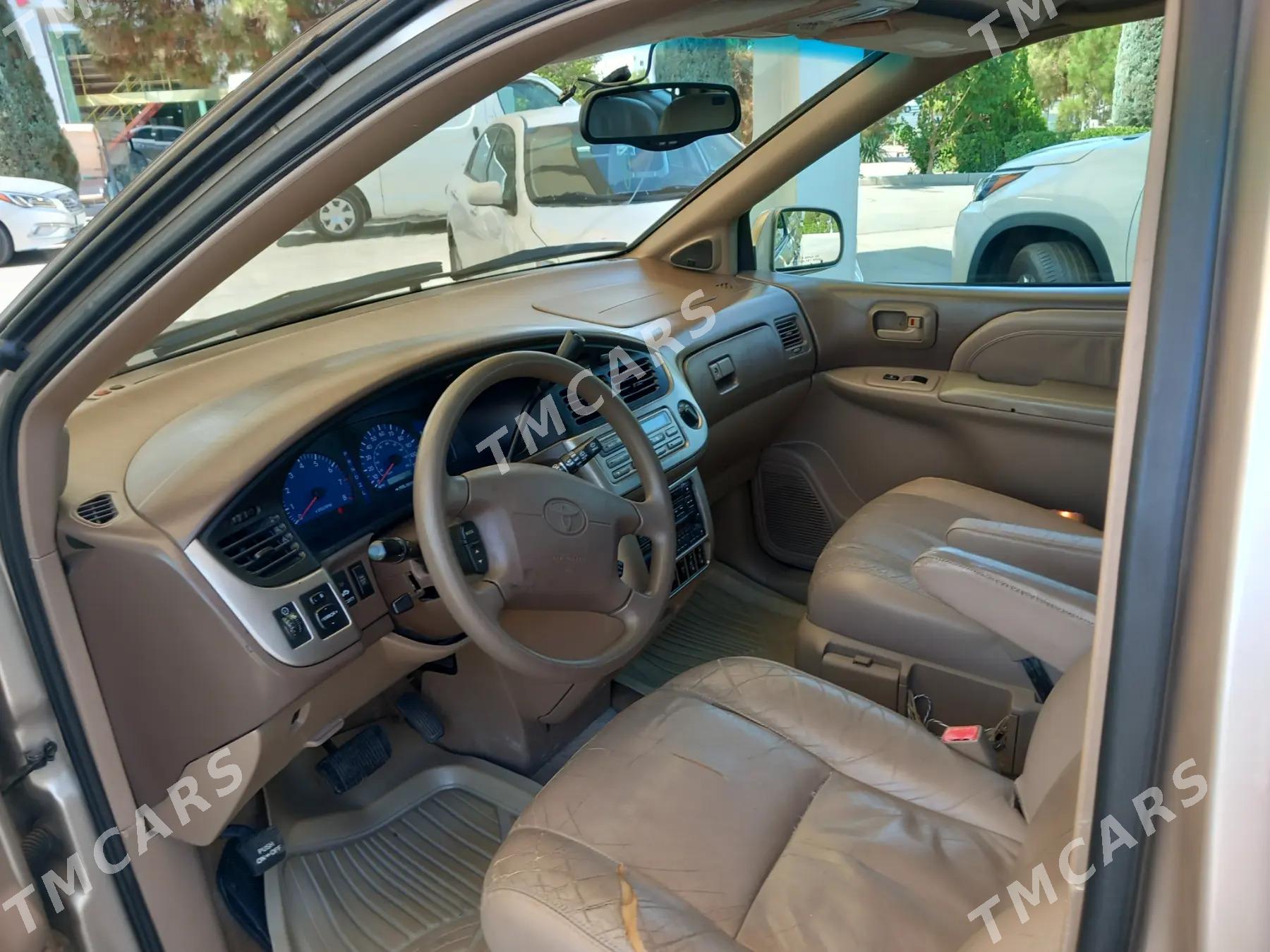 Toyota Sienna 2002 - 160 000 TMT - Mary - img 10