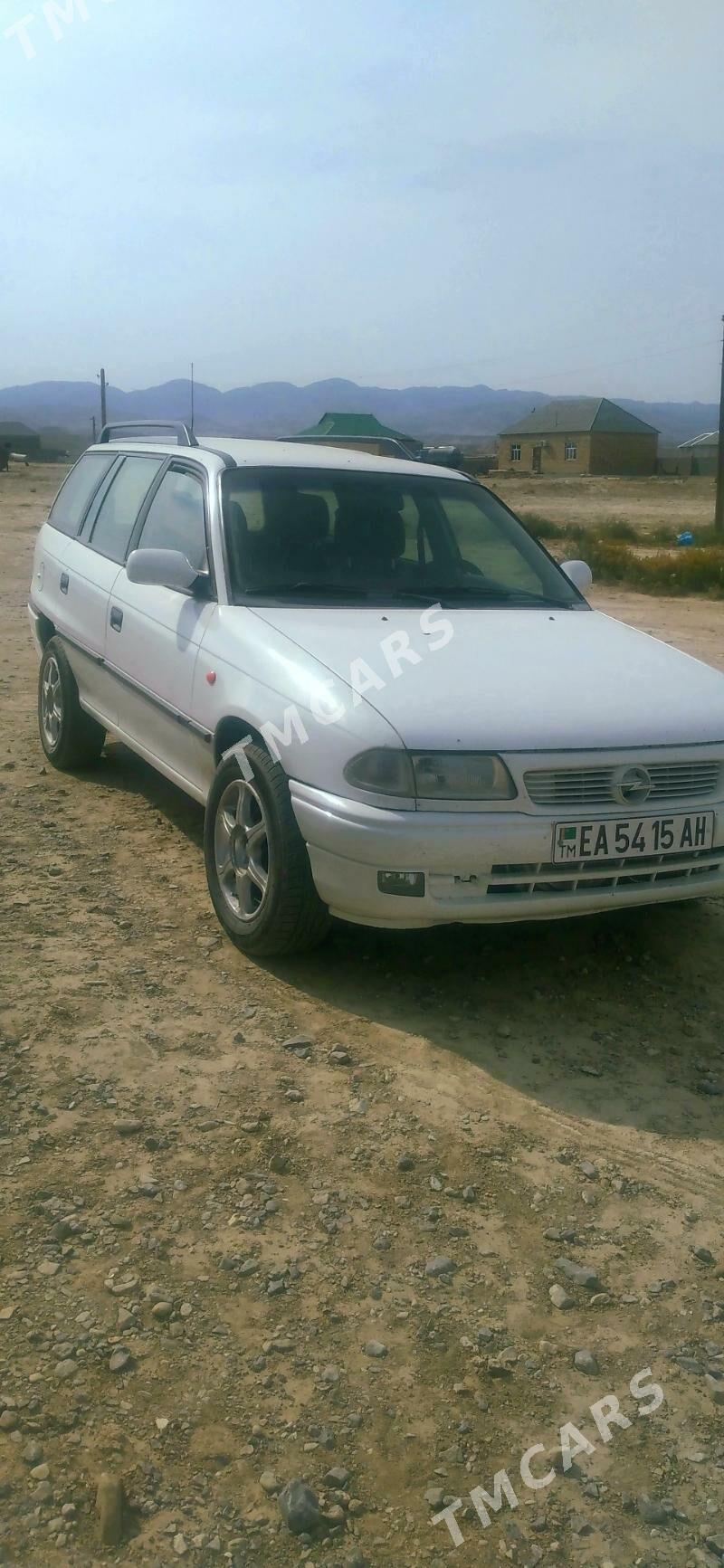 Opel Astra 1996 - 45 000 TMT - Бахарден - img 2