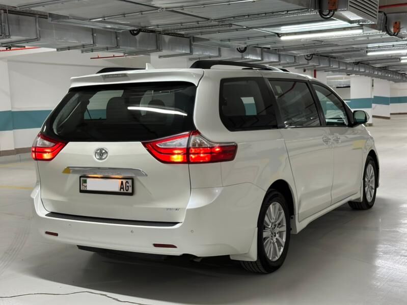 Toyota Sienna 2019 - 515 000 TMT - Aşgabat - img 4