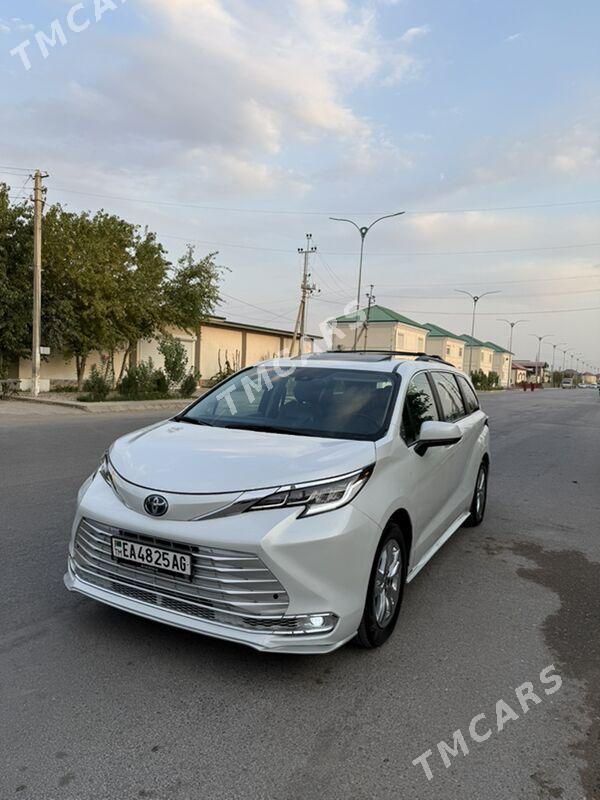 Toyota Sienna 2022 - 675 000 TMT - Ашхабад - img 5