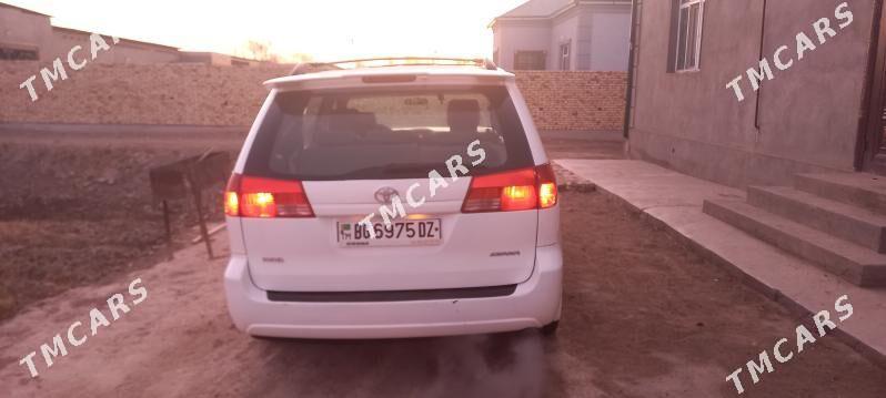 Toyota Sienna 2004 - 120 000 TMT - Дашогуз - img 8