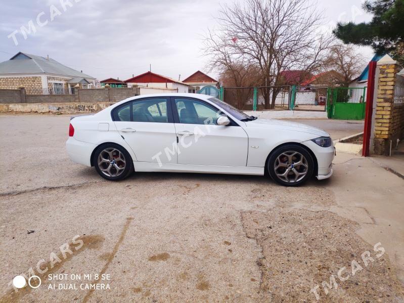 BMW 3 Series 2006 - 85 000 TMT - Балканабат - img 3