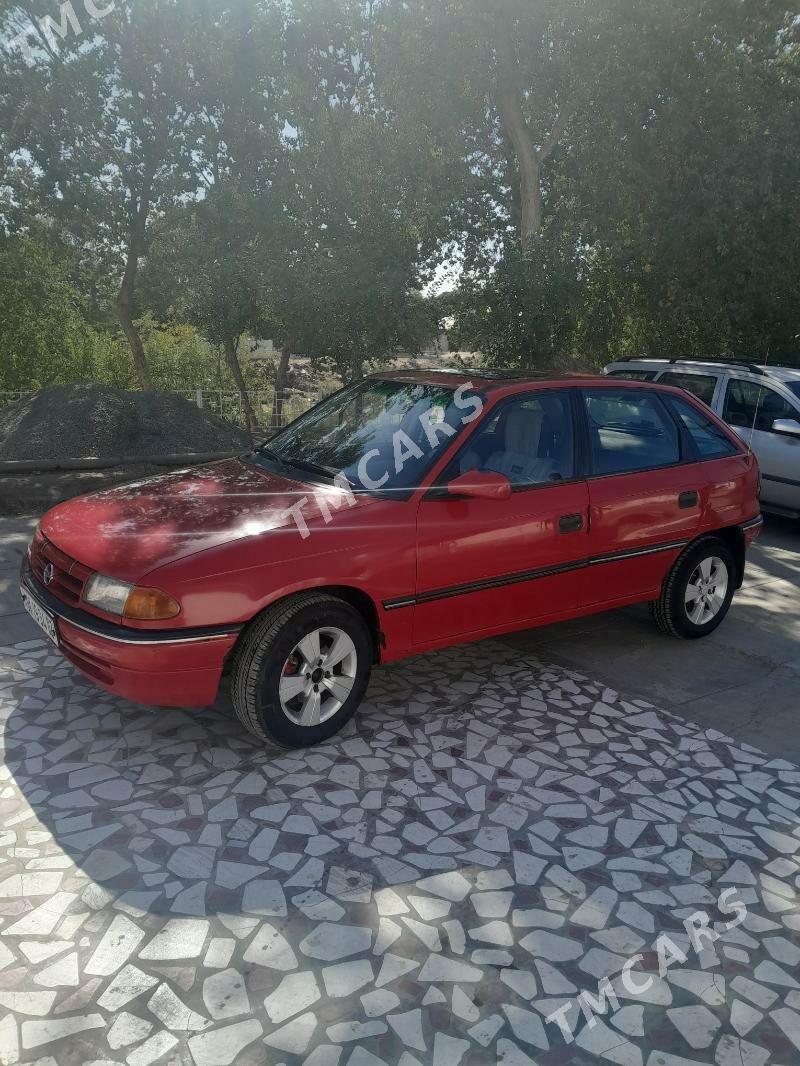 Opel Astra 1993 - 30 000 TMT - Гурбансолтан Едже - img 2