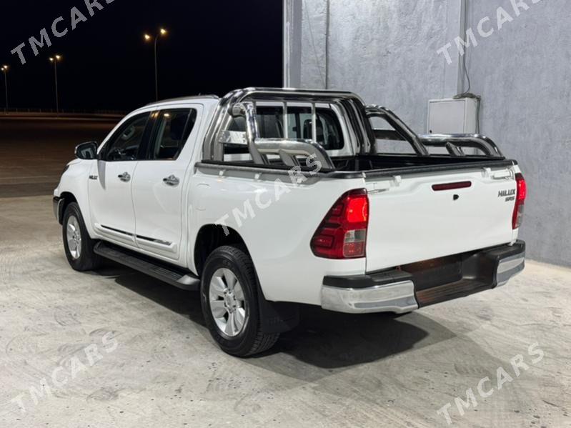 Toyota Hilux 2016 - 395 000 TMT - Aşgabat - img 9