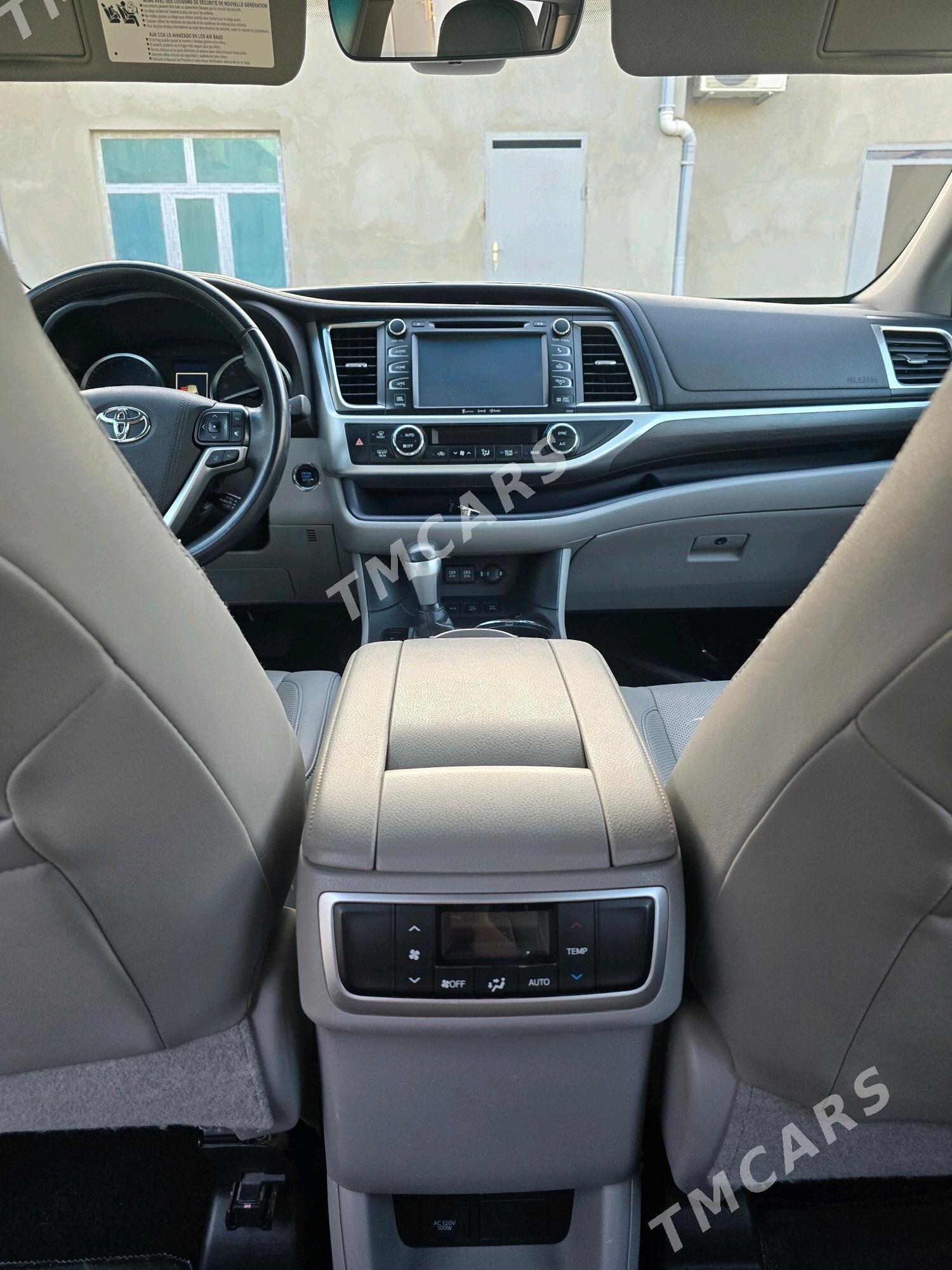 Toyota Highlander 2019 - 500 000 TMT - Гызыларбат - img 5