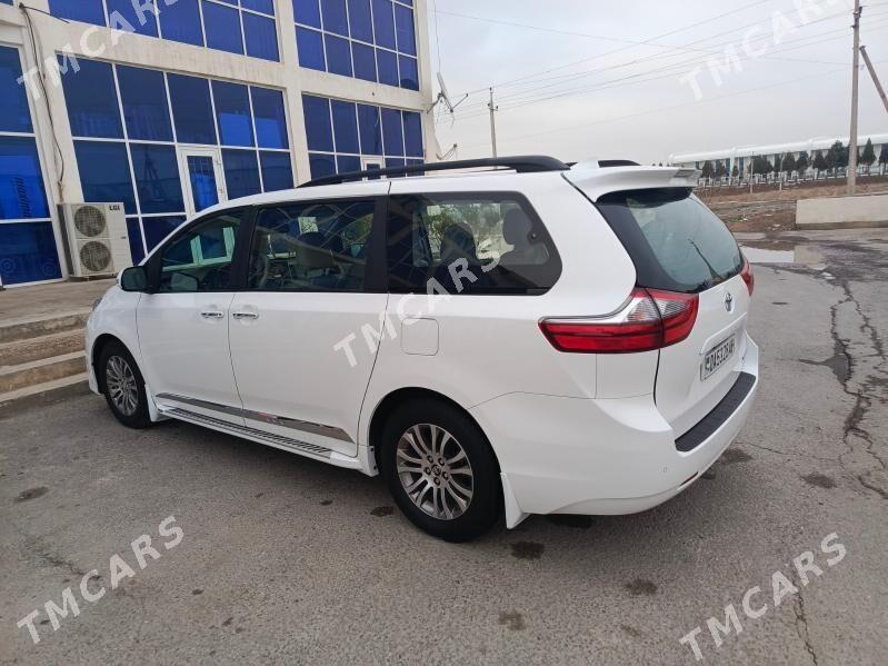 Toyota Sienna 2019 - 395 000 TMT - Ашхабад - img 2