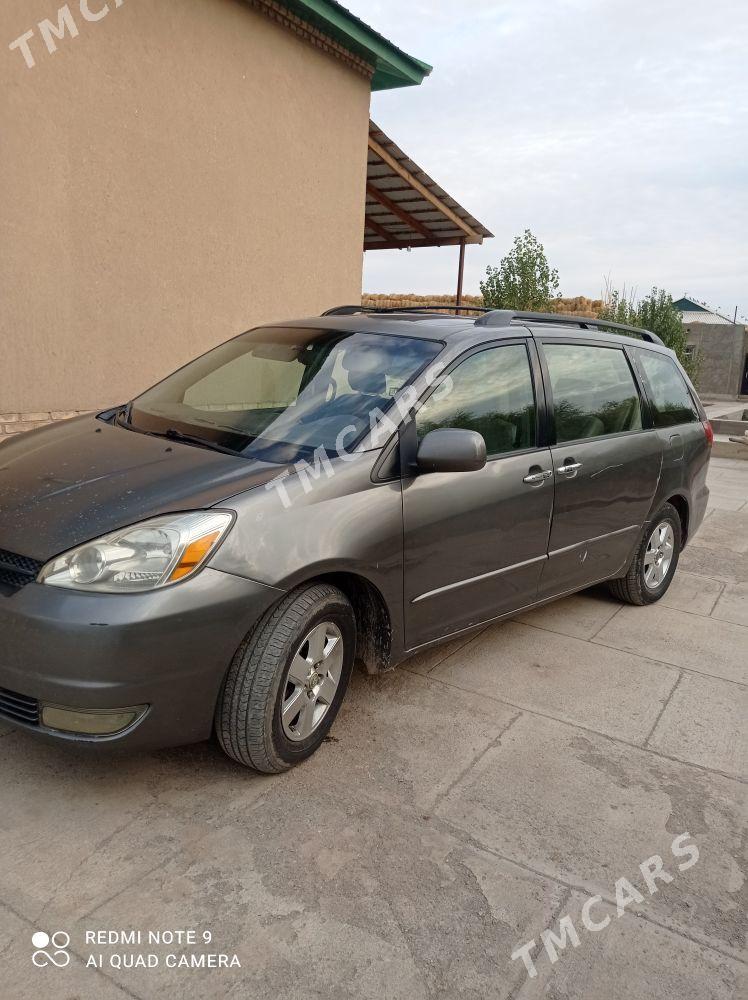 Toyota Sienna 2004 - 185 000 TMT - Кёнеургенч - img 4