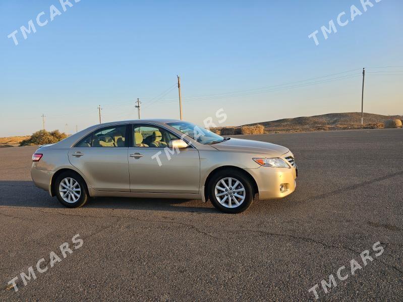 Toyota Camry 2010 - 165 000 TMT - Байрамали - img 3