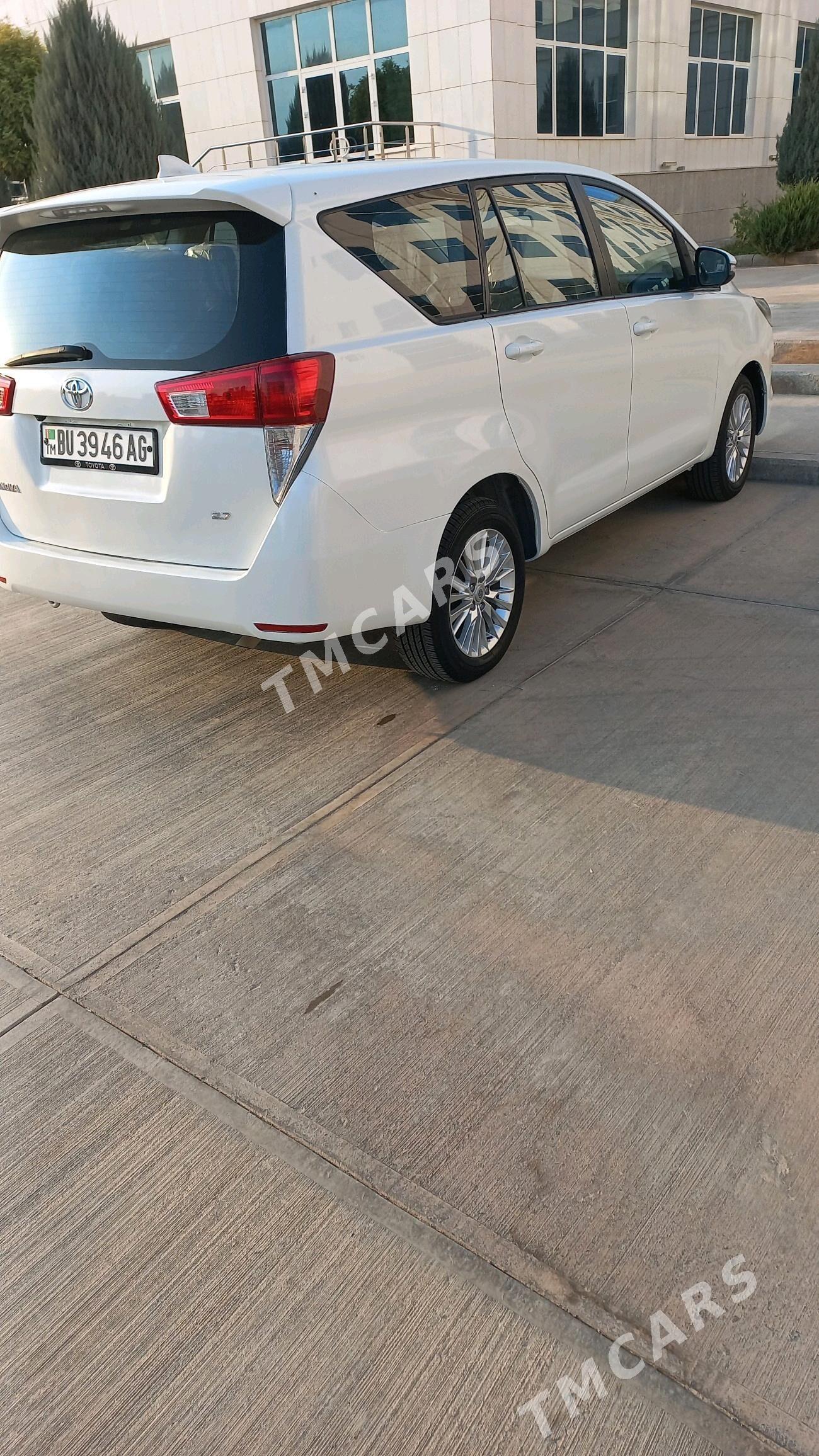 Toyota Innova 2019 - 280 000 TMT - Aşgabat - img 3