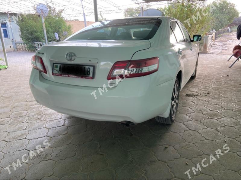 Toyota Camry 2010 - 115 000 TMT - Халач - img 5