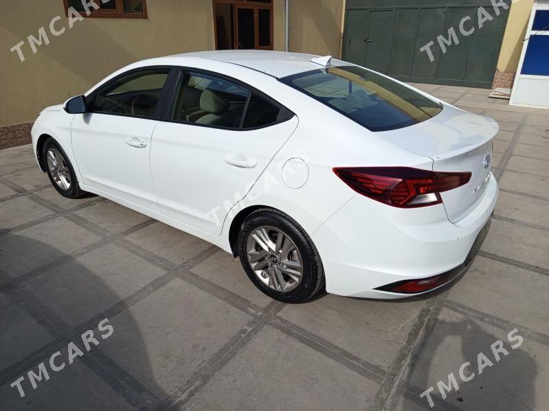 Hyundai Elantra 2019 - 190 000 TMT - Wekilbazar - img 4