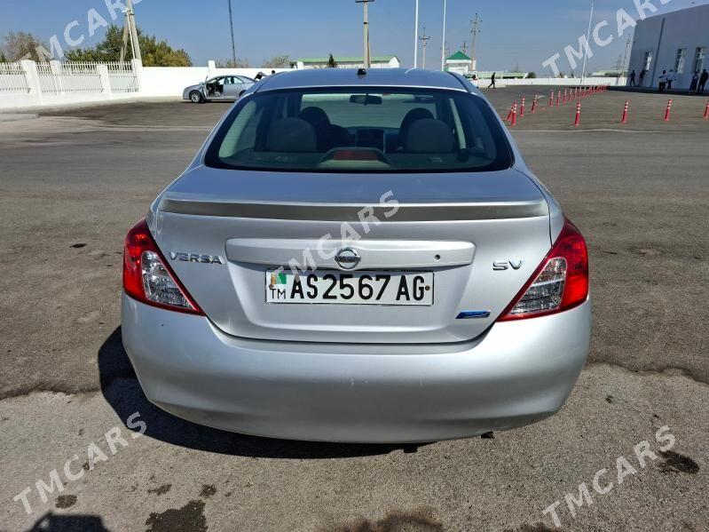 Nissan Versa 2012 - 105 000 TMT - Ким район - img 10