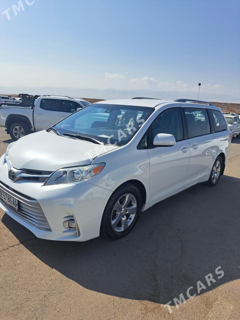 Toyota Sienna 2019 - 360 000 TMT - 30 mkr - img 2