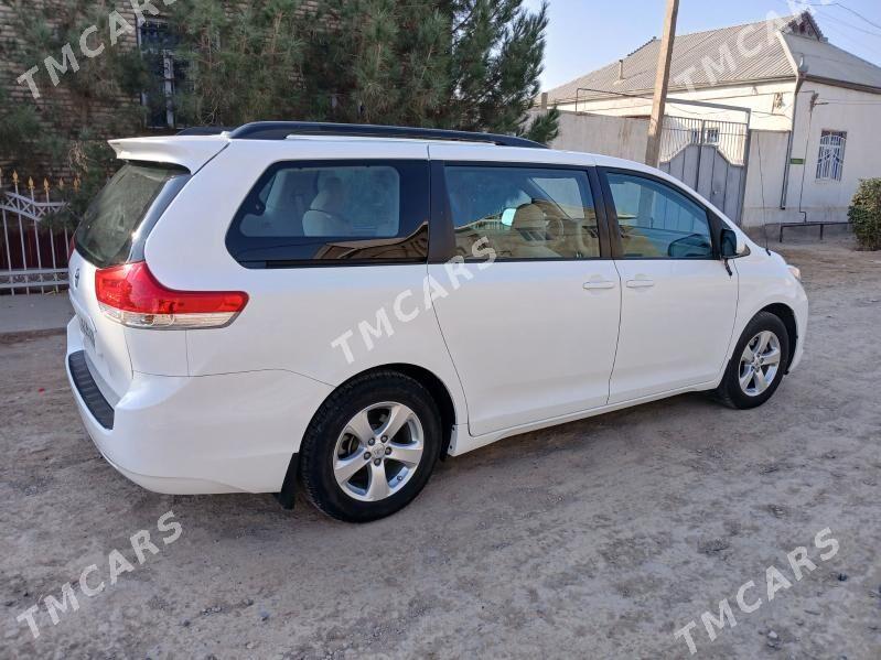 Toyota Sienna 2012 - 270 000 TMT - Tejen - img 4